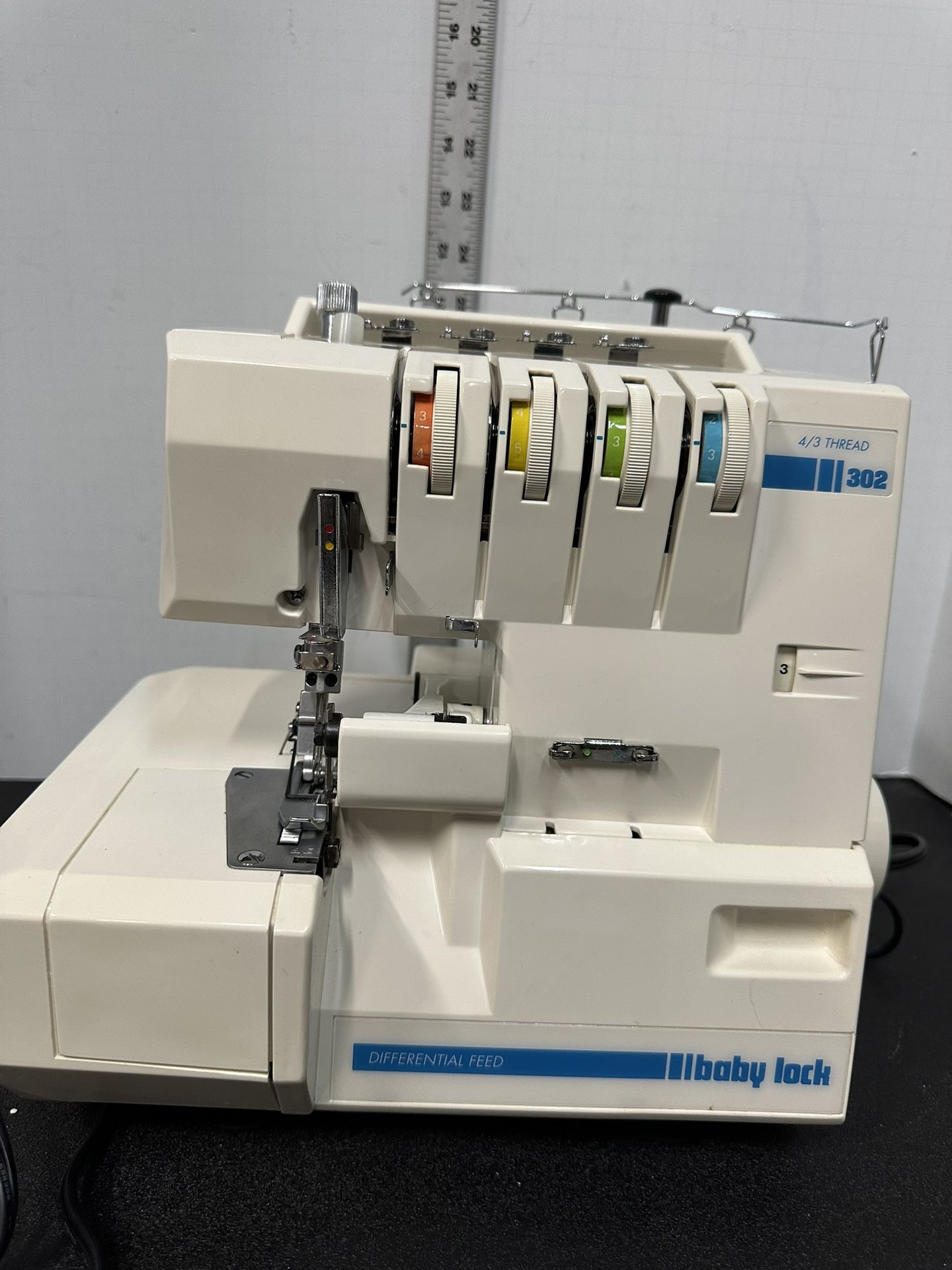Babylock BL302 Serger Machine 4/3 Thread #P