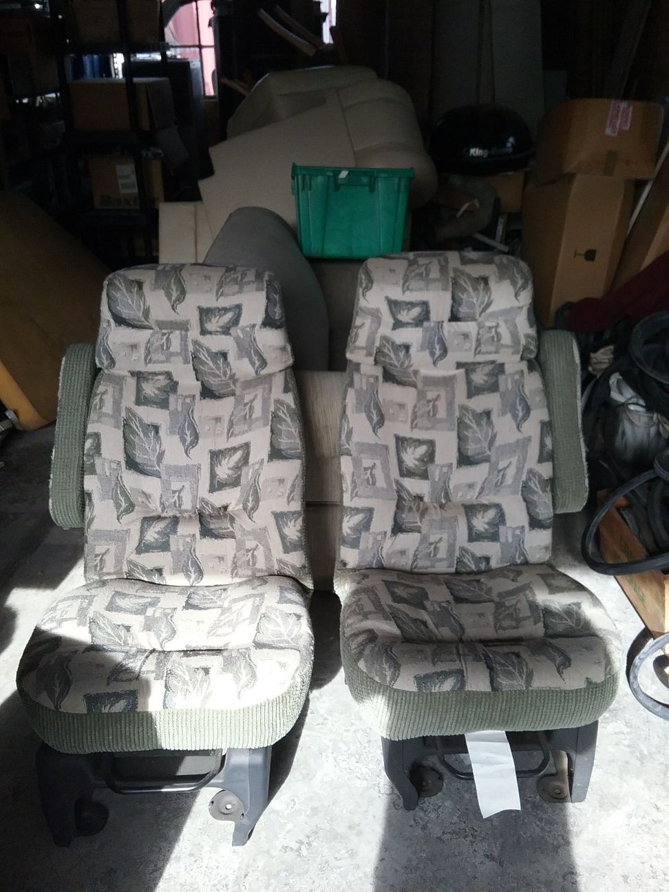 2 RV Captians Chairs