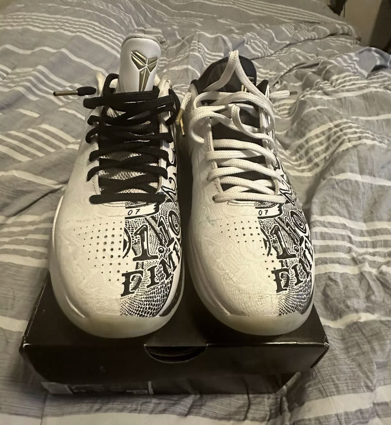 Kobe V Protro 1/2 Men Size 7
