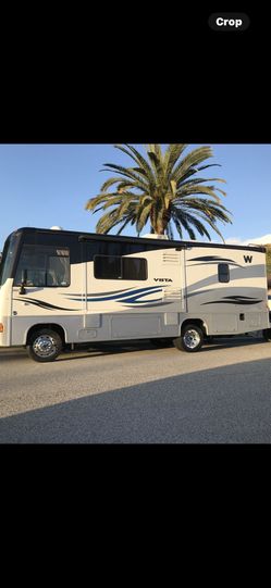 2011 Winnebago 27P Vista