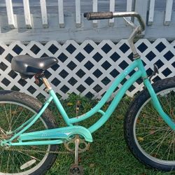 Sun Kids Small Adult Beach Cruiser Bike 24-in Wheels Single Speed