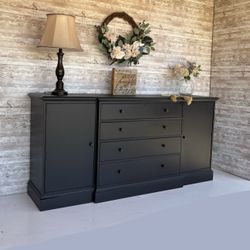 Ethan Allen Dresser - Sideboard - Buffet - Entertainment Center - Credenza