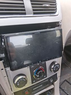 Alpine stereo with kicker bass