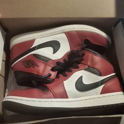 Jordan 1 Mid Original Box 