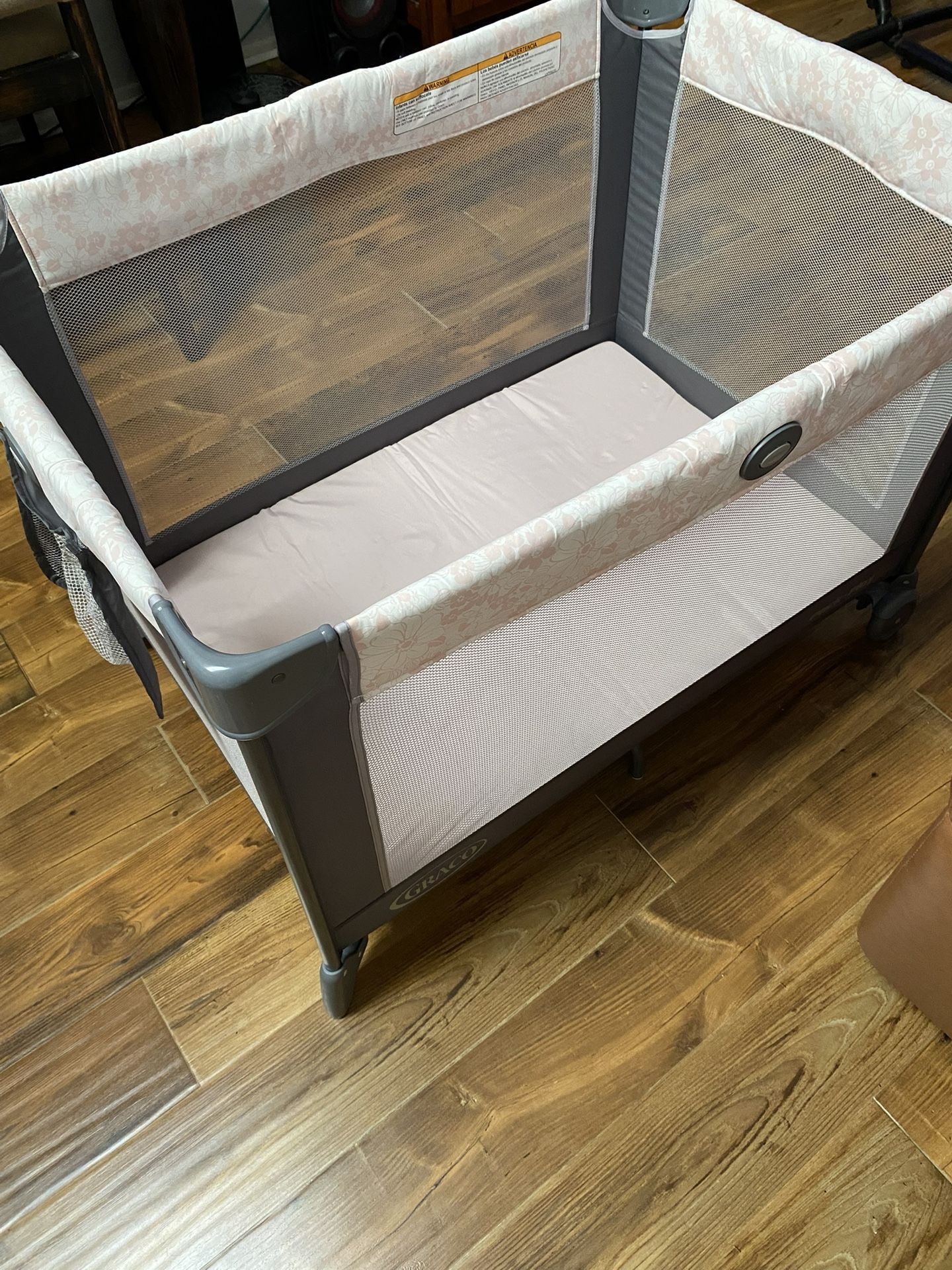 Graco Baby Portable Playpen Foldable Playard Portable Crib for Baby and Toddlers