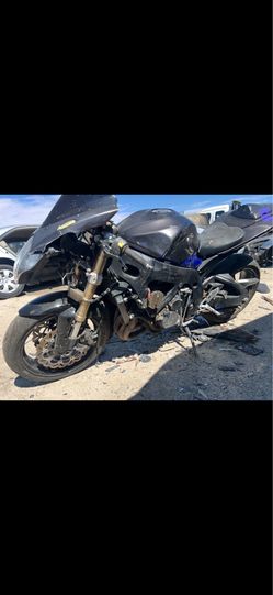 GSX R600 SUZUKI