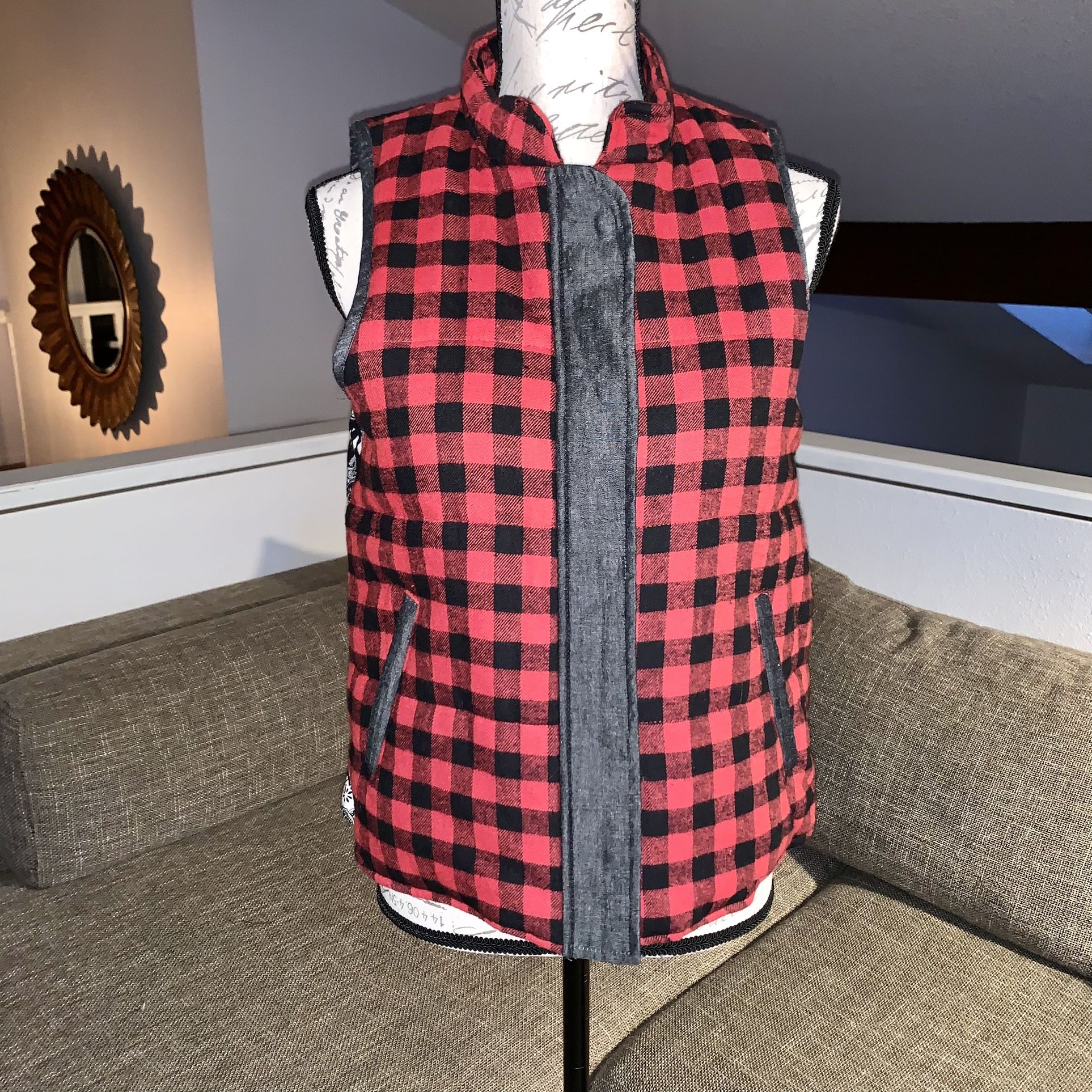 EN CRÉME Womens Red & Black Buffalo Plaid Flannel Vest - Size Medium