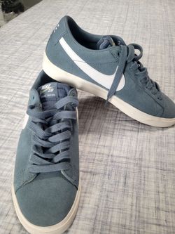 Nike mens 8.5  new