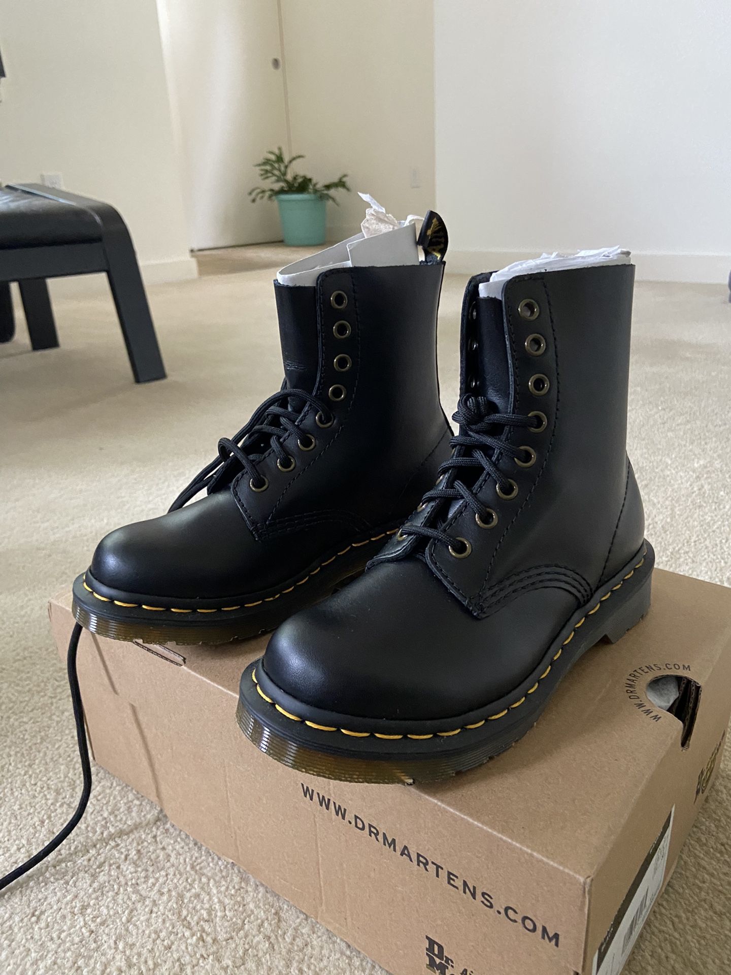 Brand new Doc Martens 1460 Pascal Wanama Leather Boots  Size 5 