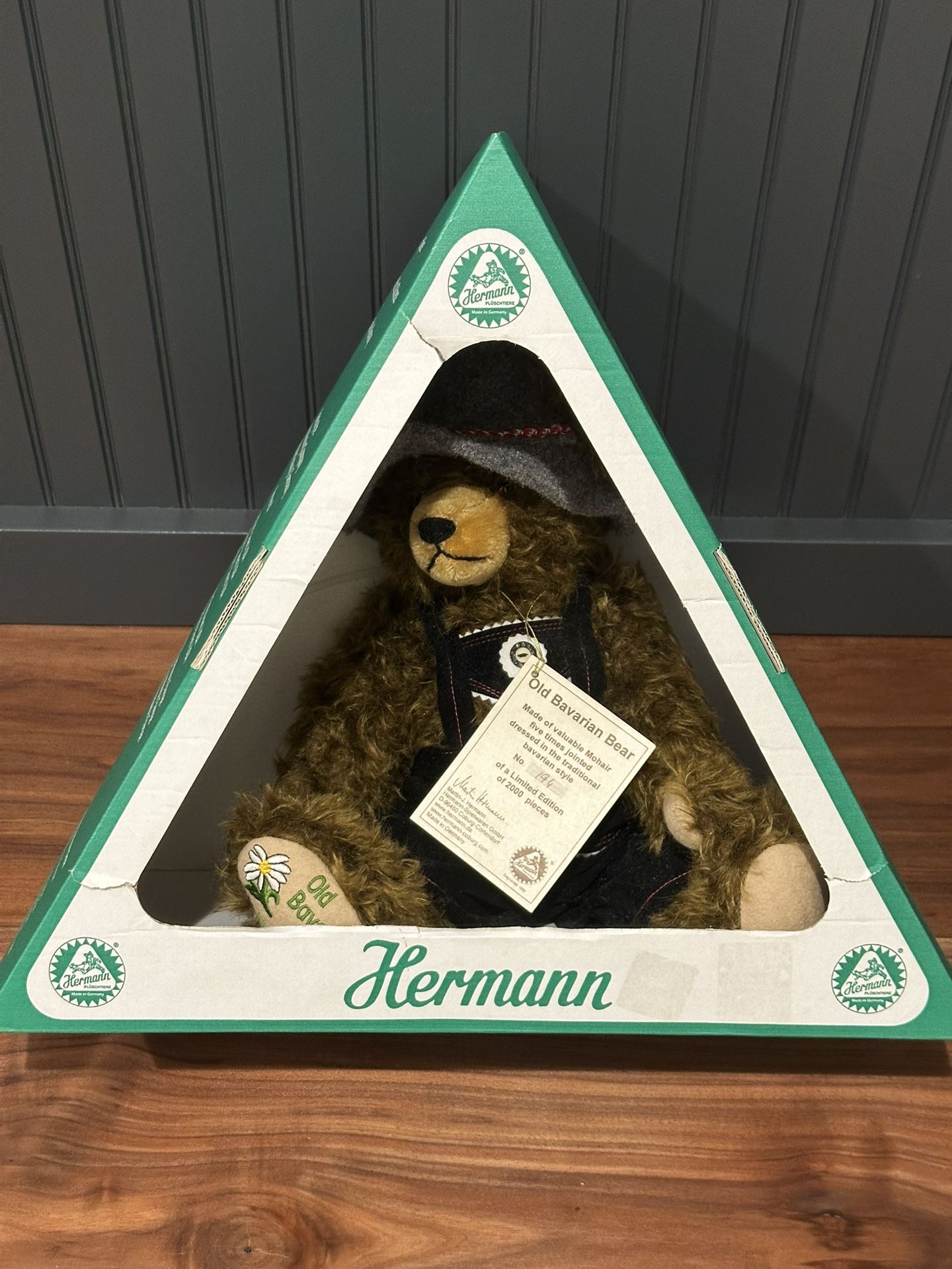 New in Box Hermann Old Bavarian Bear Collectible Limited Edition