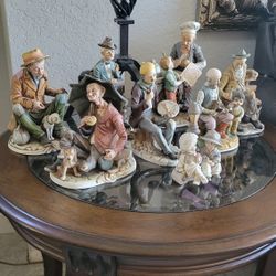 8 Piece. Porceline De Arte Crafstmen Figurines