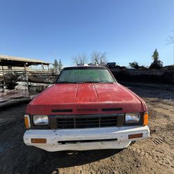1986 Nissan Pickup Non Running/ Parts Only‼️