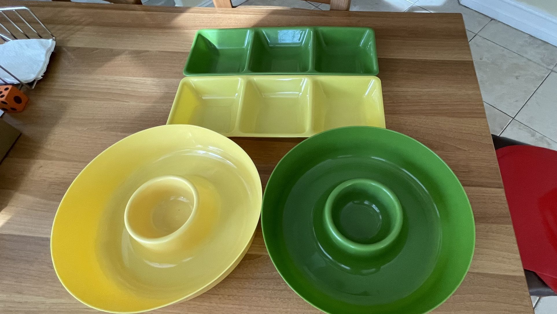 4 Party Trays