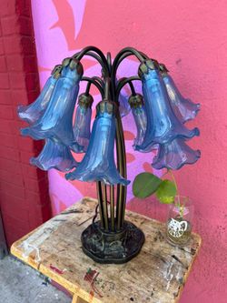 Art deco Crystal floral bouquet vintage  lamp