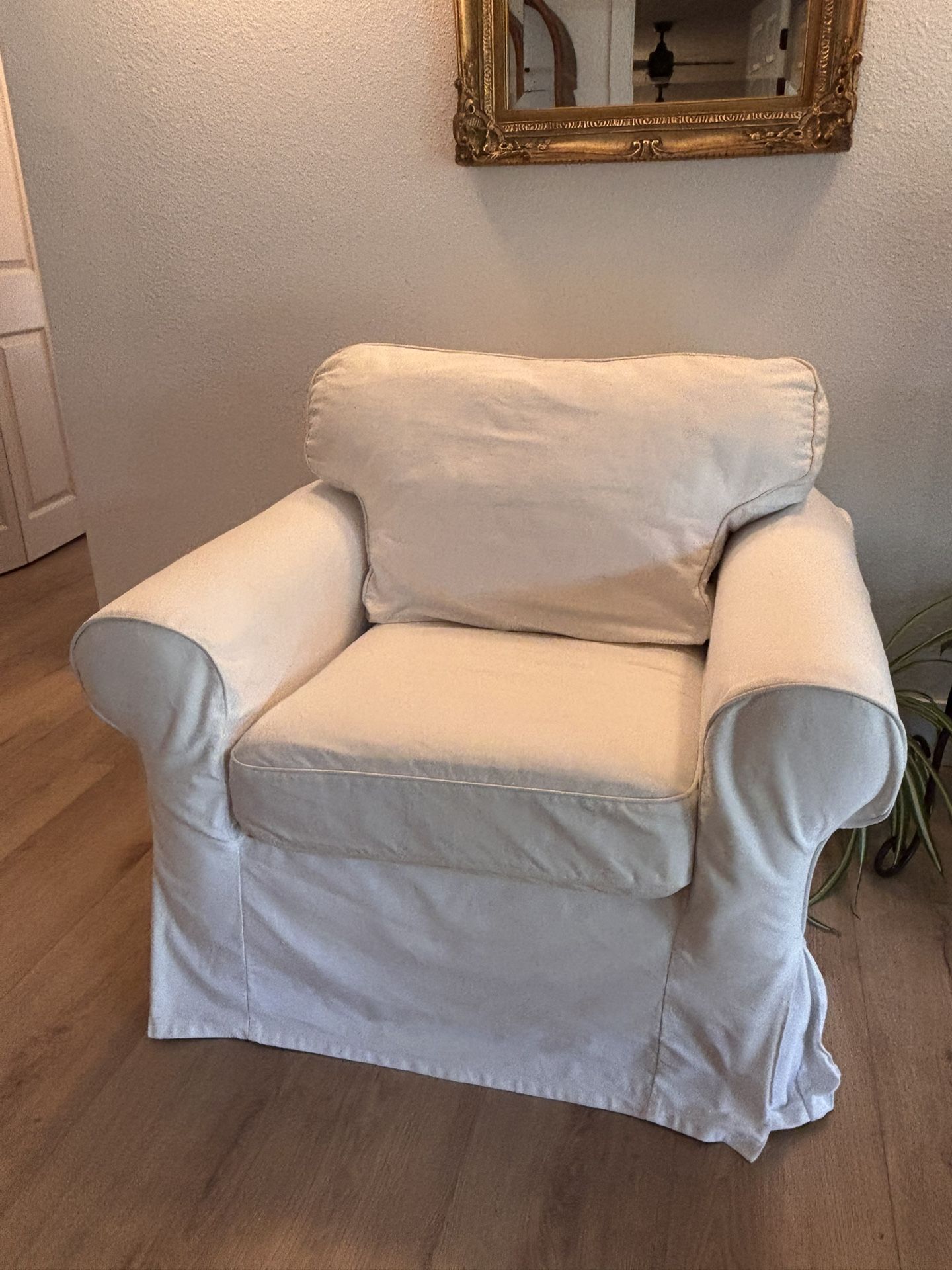 Pottery Barn Slipcover Chair