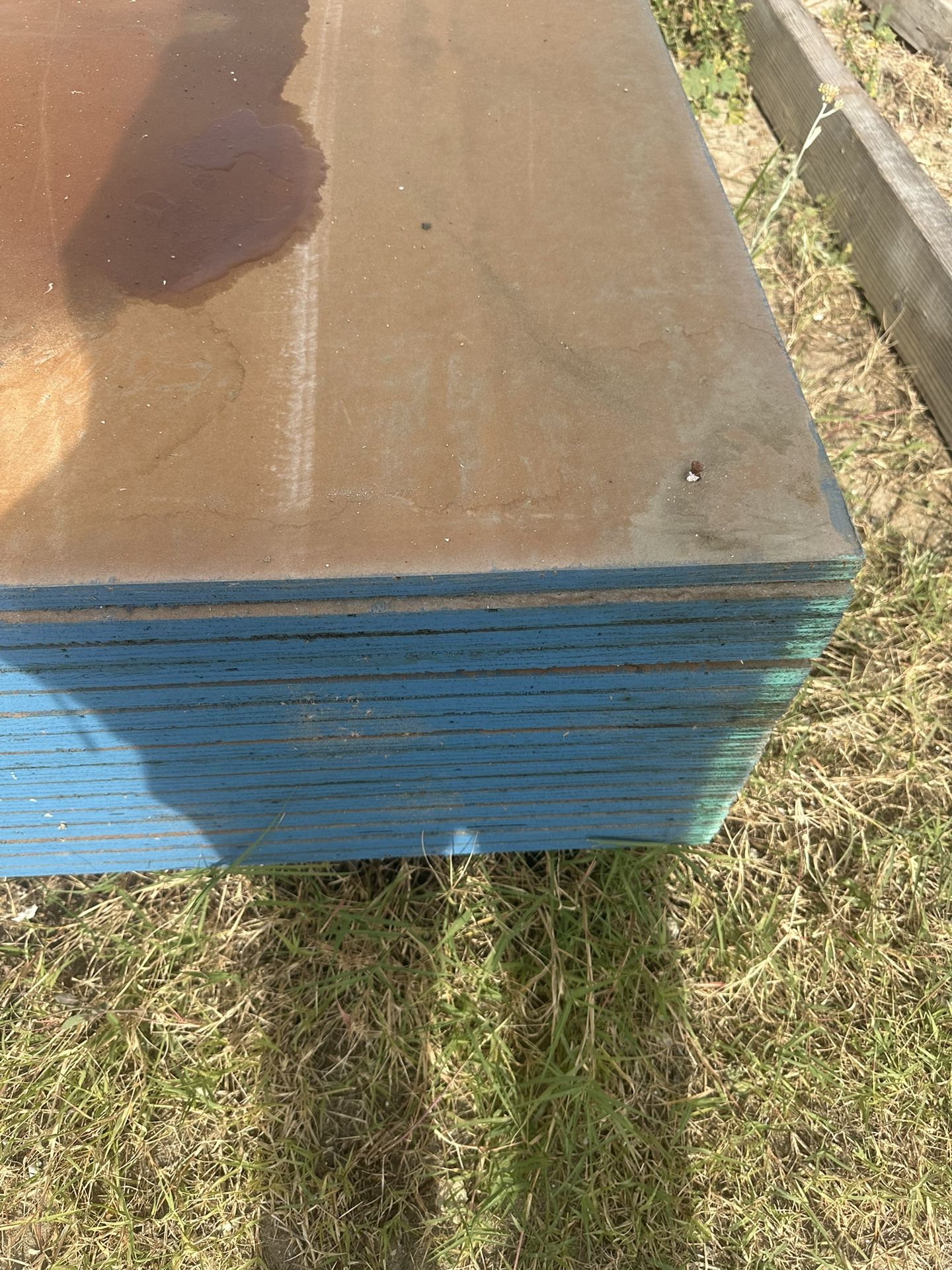 Plywood 3/4” form setting