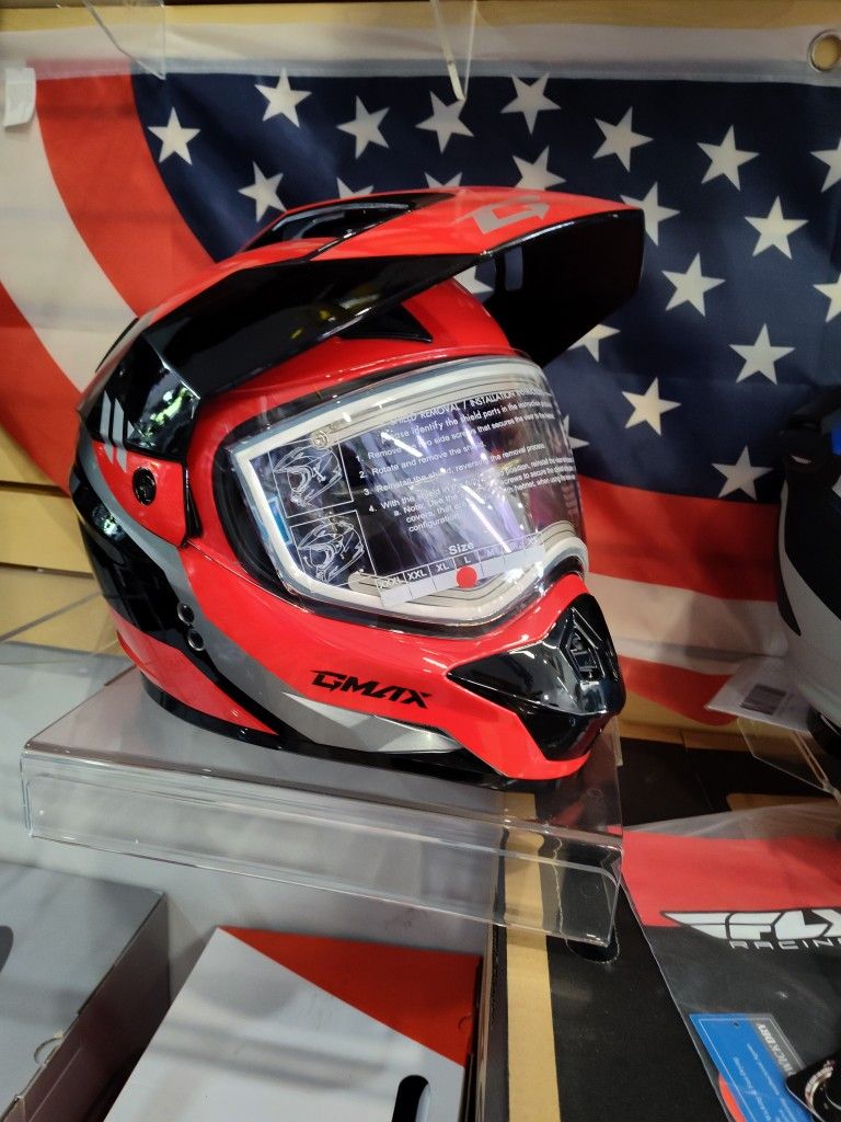 Motorcycle Adventure Helmet Snowmobile Helmet Special Deals Size Large $150 D O T Approved A Brand New With Electric Defrost Shield
