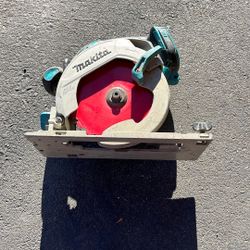 18V Makita 6-1/2 Circular Saw 