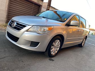 2012 Volkswagen Routan SEL