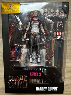 Mcfarlane Toy’s collectors club Harley Quinn Joker Level 3 exclusive set