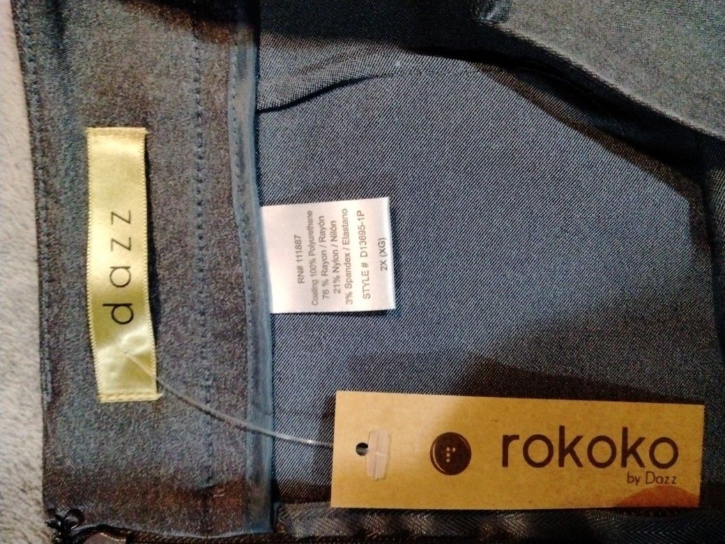 A Ladies Skirt Size 2X Gray