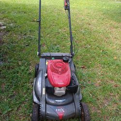 Lawn Mower Honda Harmony HRX 217 Excellent Conditions Rear Wheels Drive Self Propelled Ready For Work 