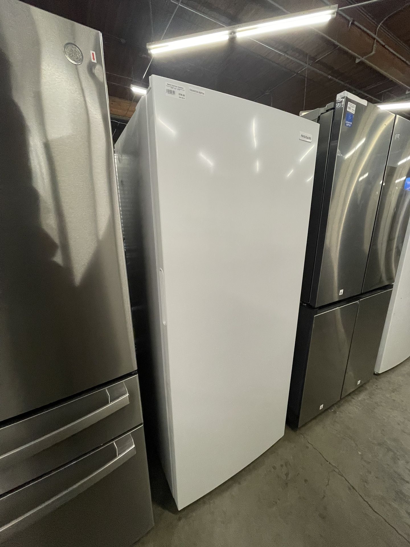 Frigidaire FFFU13F2VW
