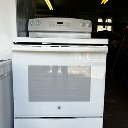 Kenmore Fridge/Oven Range/Dishwasher LIKE NEW