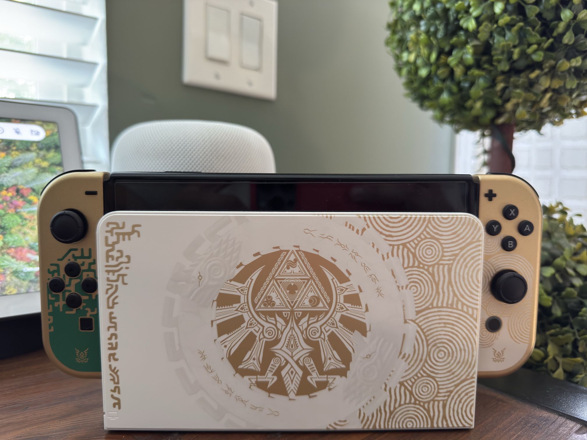 Nintendo Switch - OLED Model - The Legend of Zelda: Tears of the Kingdom Edition