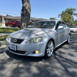 Lexus IS350 