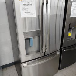 $1500(MSRP$3499, Save $1999) GE French Door Refrigerator With Gallon Storage Bins and Door Alarm 