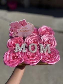 Floral Arrangement (Eternal roses)