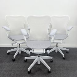 VERY LIKE NEW CONDITION HERMAN MILLER MIRRA 2 CHAIR, FULLY ADJUSTABLE ARMS WITH LUMBAR SUPPORT! 