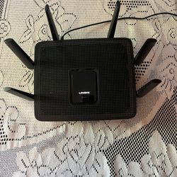 Linksys WiFi 5 Router, Tri-Band, EA9300. 