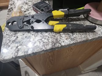 Apollo pex plumbing tool