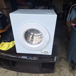 Magic Chef Compact Dryer Works