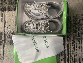 Silver Bottega’s size 9