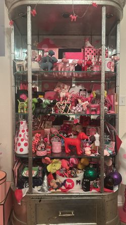 Victoria’s Secret Display’s