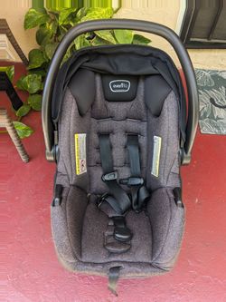 Evenflo car seat with two bases