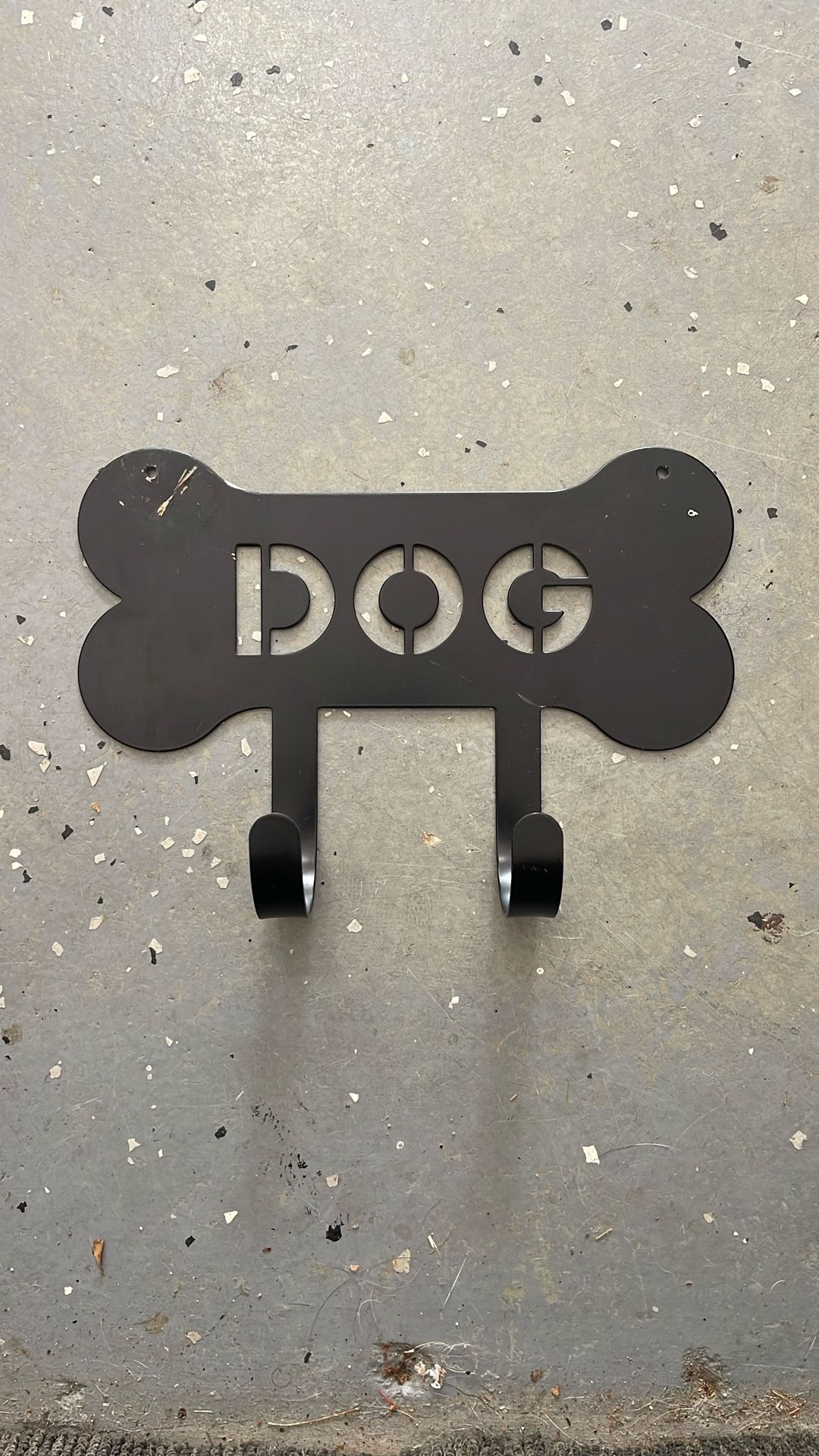 Metal Dog Leash Hanger Sign