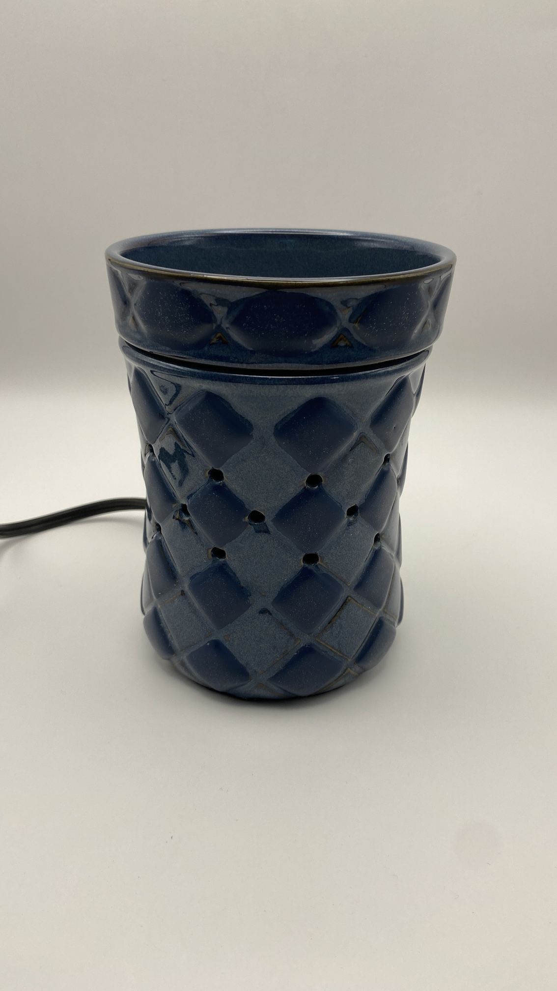 Scentsy Harlequin Pattern Blue Wax Warmer Excellent Condition New Bulb 5.75”T