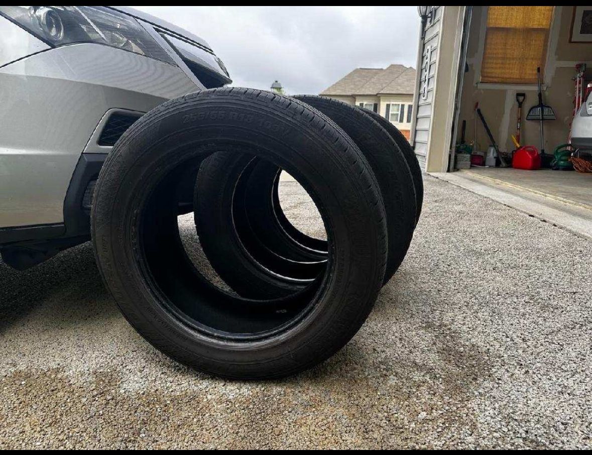 3 Kumho HP 71 tires