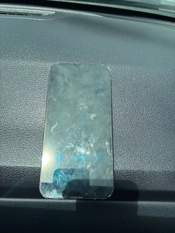 iPhone 16e