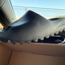 Yeezys Slides