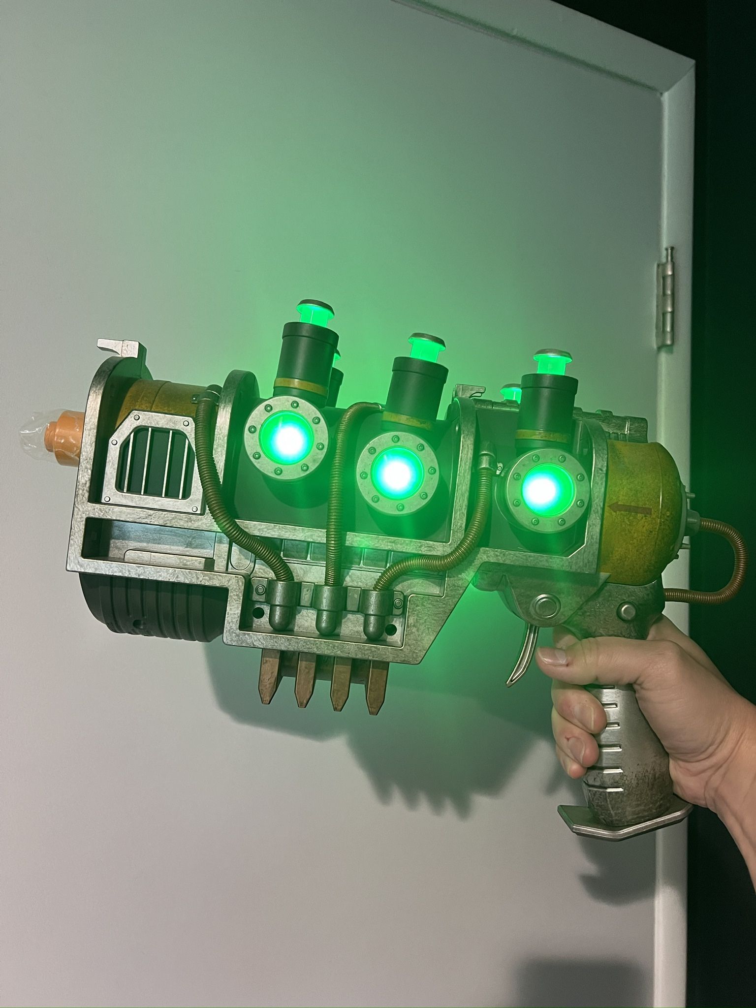 Fallout Plasma Pistol Replica Chronicle Collectibles