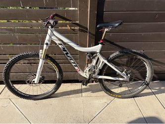 Pivot Mountain Bike