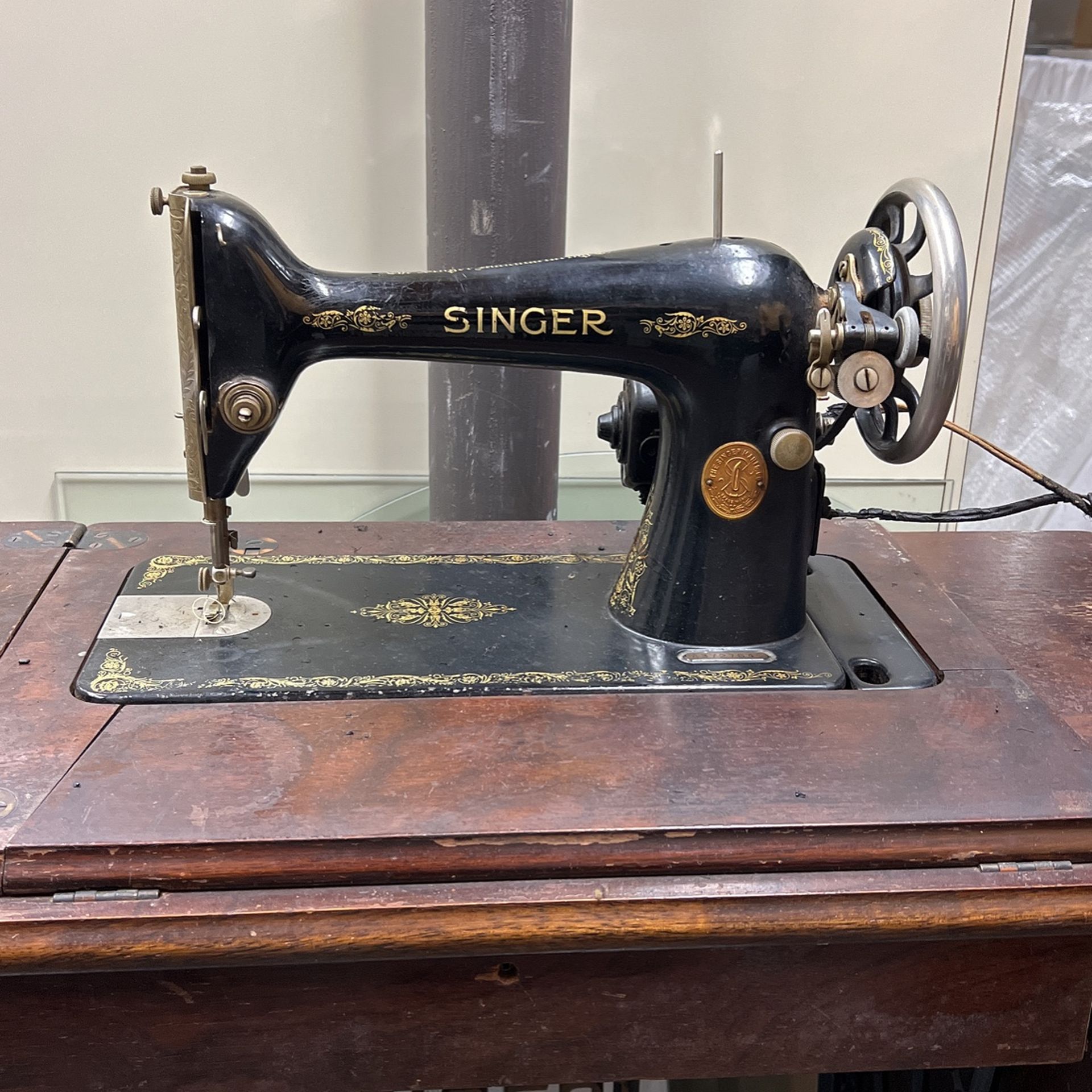 1927 Singer Sewing Machine