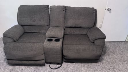 Power Reclining Loveseat with Console / GRAY SLATE COUCH - Sofa $40