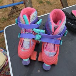 Girl Rollerskates 12-2