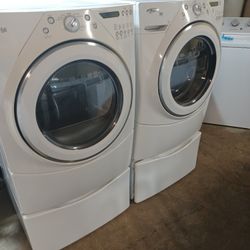 Whirlpool  Duet Washer And Gas Dryer Set  With Pedestal 